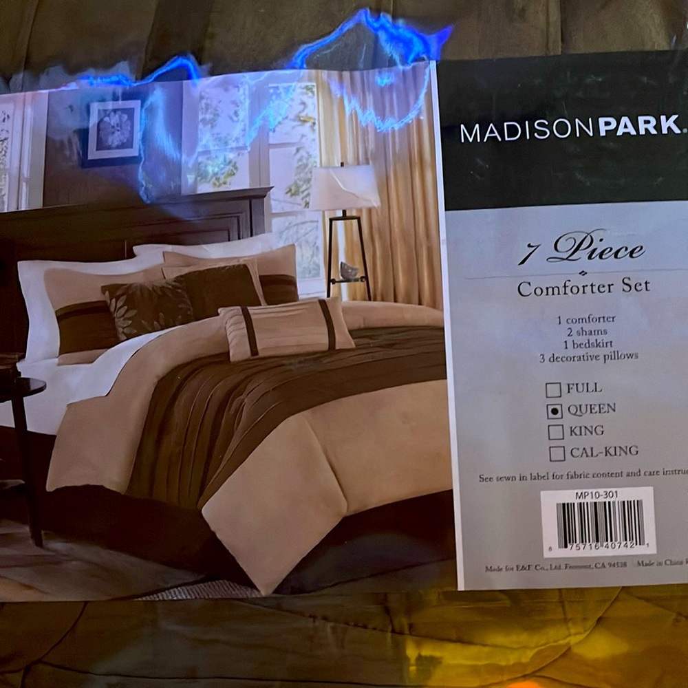 Madison Park 7 piece comforter set Size Q new with tags
